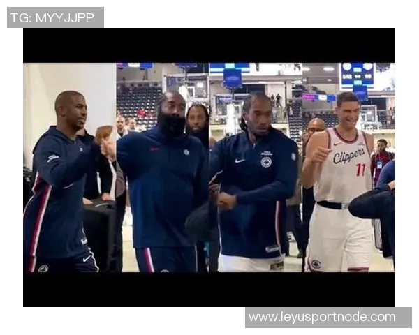 快船备战广州训练照曝光保罗小卡哈登科林斯齐聚场上展现默契 快船备战广州训练照曝光保罗小卡哈登科林斯齐聚场上展现默契