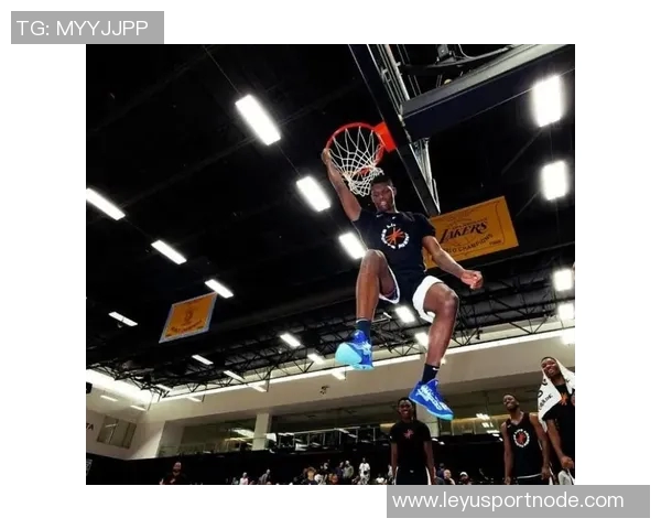 菜鸟表现出色灰熊新秀砍下27分黄蜂中锋完美7投7中贡献14分 菜鸟表现出色灰熊新秀砍下27分黄蜂中锋完美7投7中贡献14分