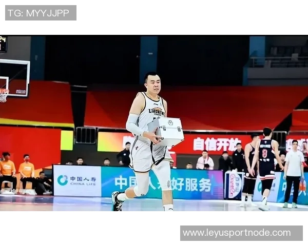 韩德君已退役仍战全运会决赛阶段引发球迷热议 韩德君已退役仍战全运会决赛阶段引发球迷热议